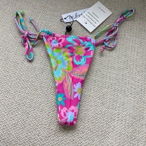 New with tag. Size XS.